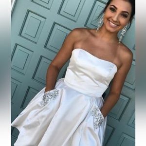 White strapless dress
